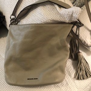 Michael Kors pebble colored leather bag. EUC. 2 straps: 16”. & 9”.